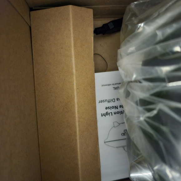 Aurora projection light with music/white noise..also an ultrasonic aroma defuser - Picture 8 of 8